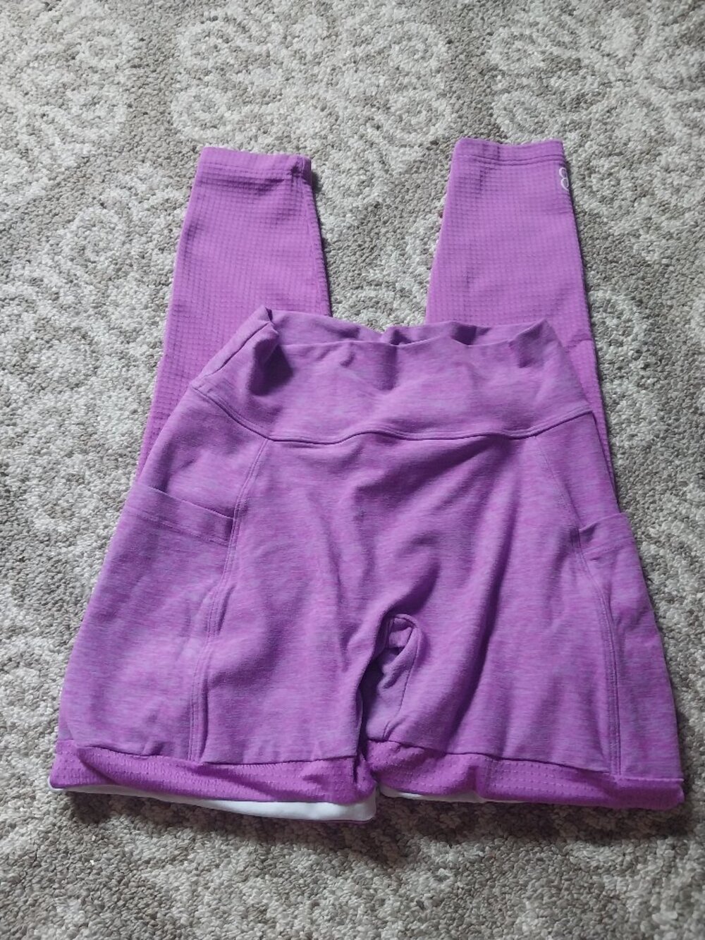 Bombshell sportswear size small leggings